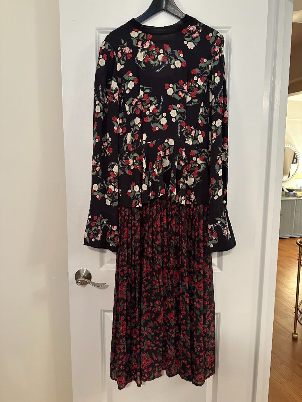 Mother of Pearl Long Sleeve Floral Print Dress with Pearl Detail - Fits Like S/M